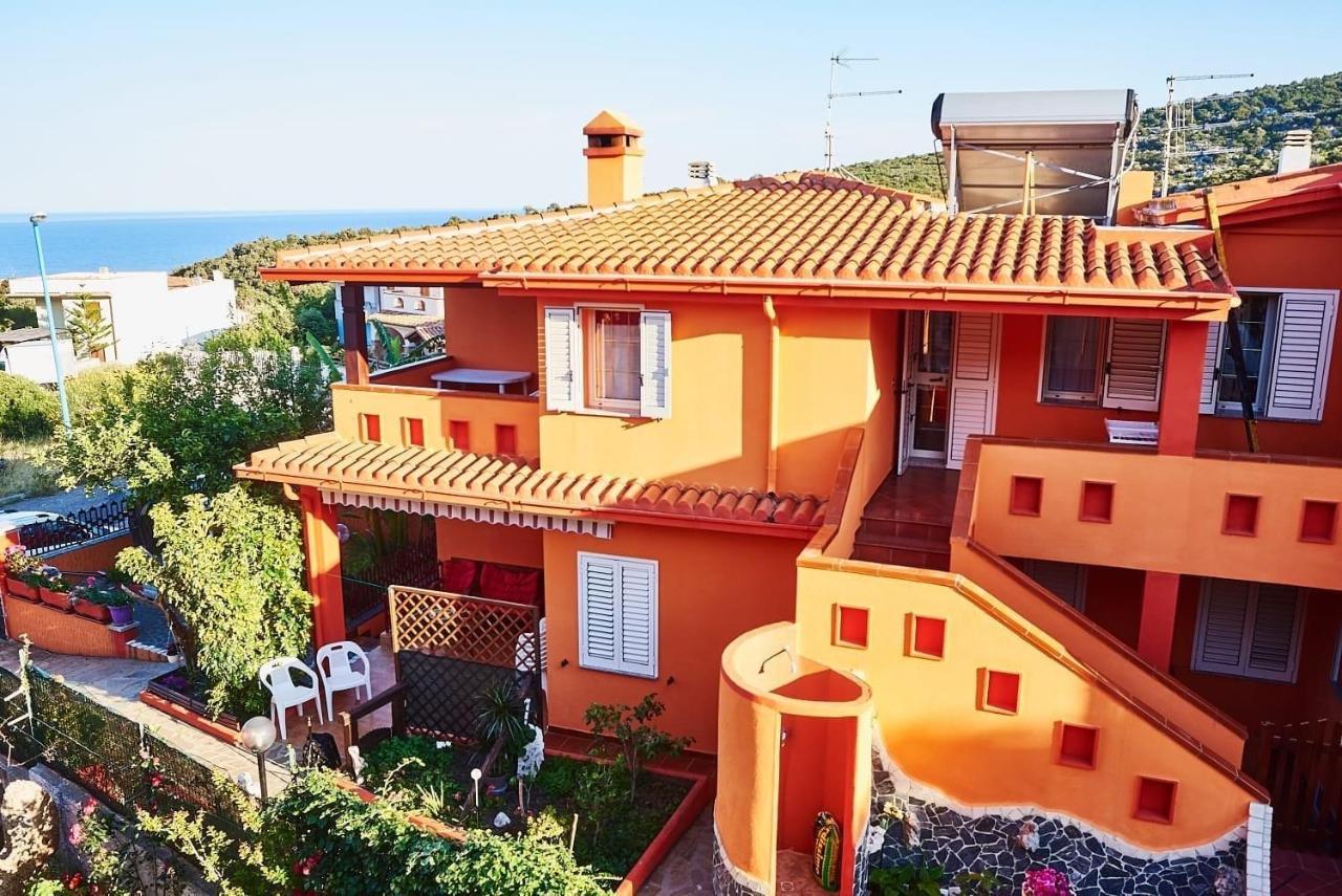 Апартаменты Cala Gonone, Casa I Pini Экстерьер фото