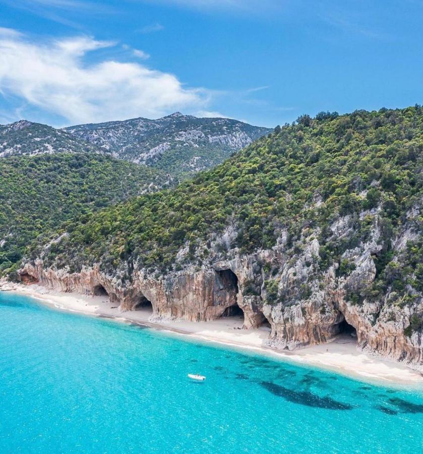 Апартаменты Cala Gonone, Casa I Pini Экстерьер фото